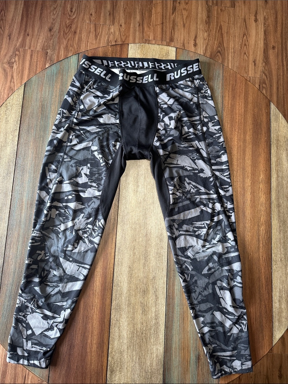 Russell Athletic Men’s Black & Gray Camo Rash Tights